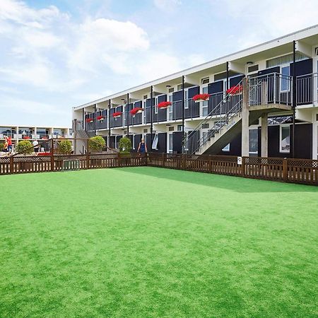 5 Person Holiday Home On A Holiday Park In Glesborg エクステリア 写真