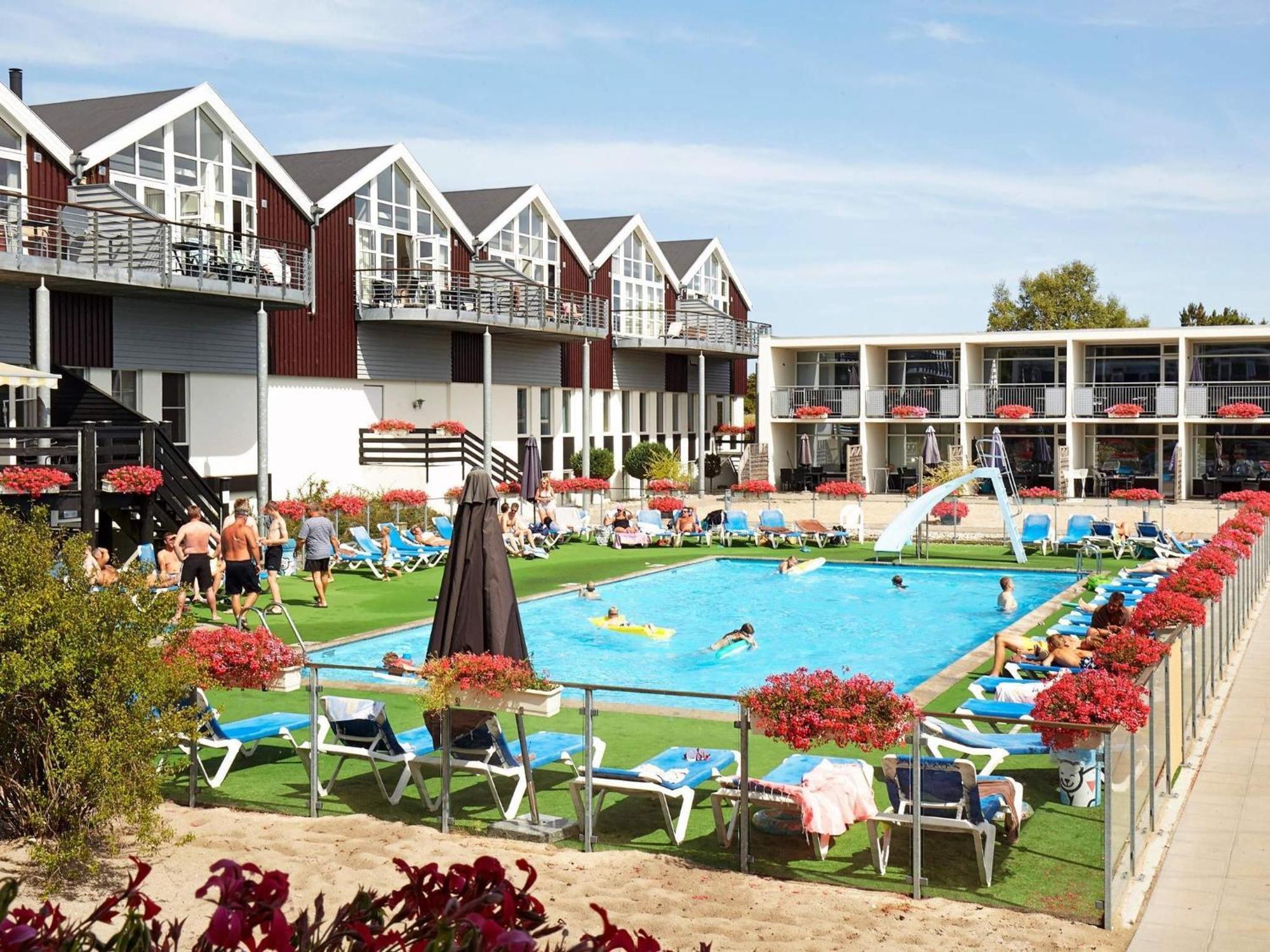 5 Person Holiday Home On A Holiday Park In Glesborg エクステリア 写真