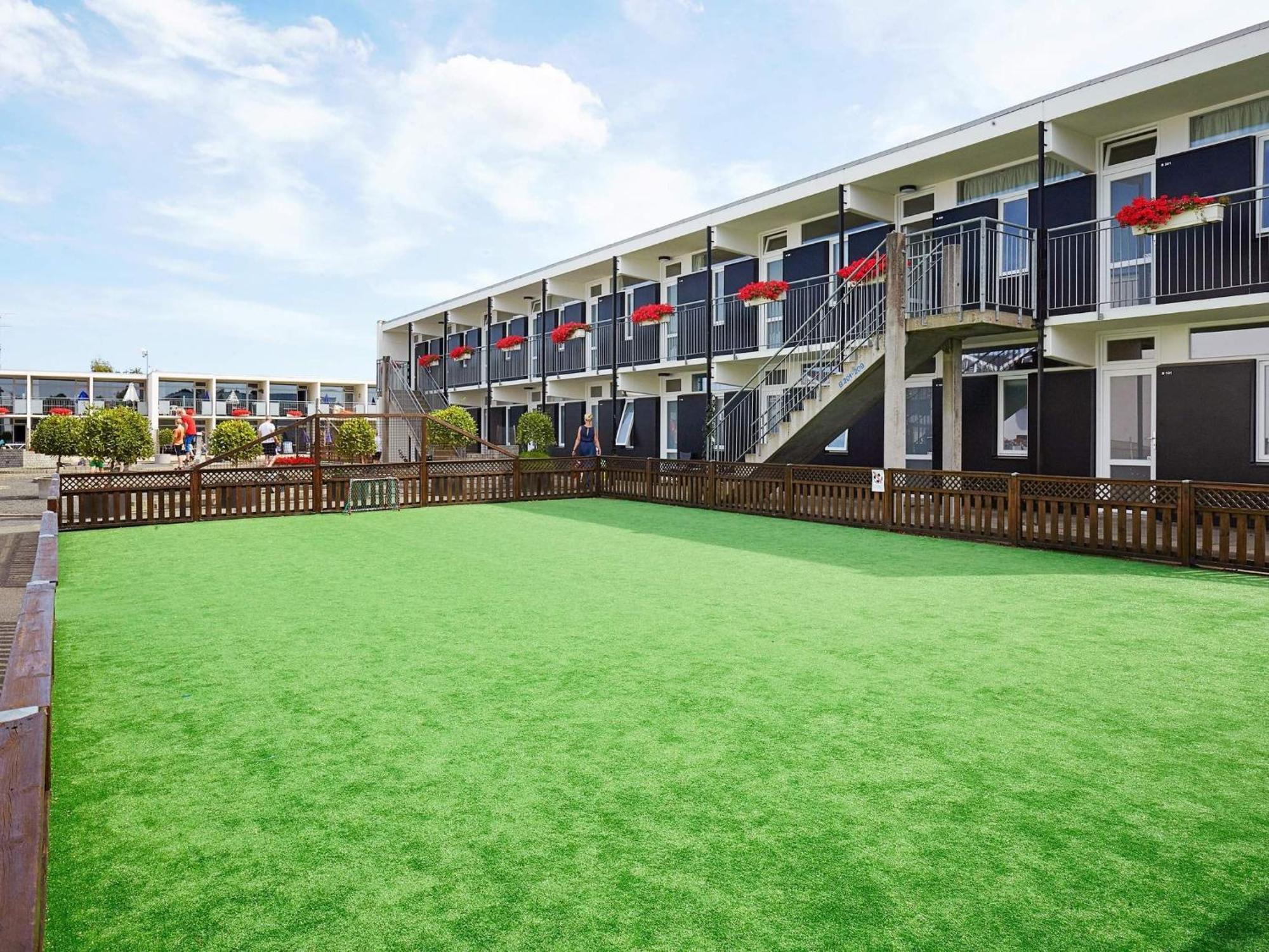5 Person Holiday Home On A Holiday Park In Glesborg エクステリア 写真